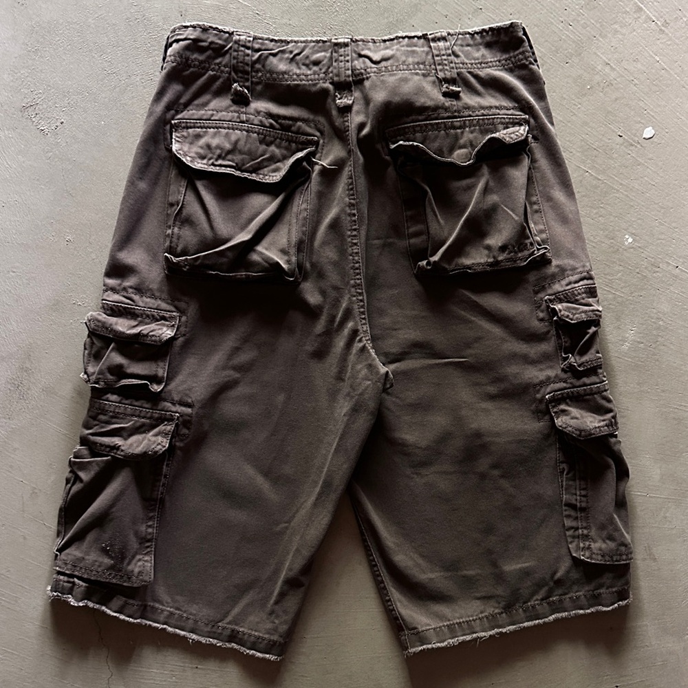 vintage y2k style brown baggy cargo shorts